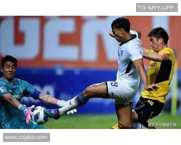 全南天龙与大邱激战正酣比分悬念引发球迷热议 全南天龙与大邱激战正酣比分悬念引发球迷热议